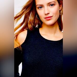 Loft cold shoulder Elegant Black Cold Shoulder Top